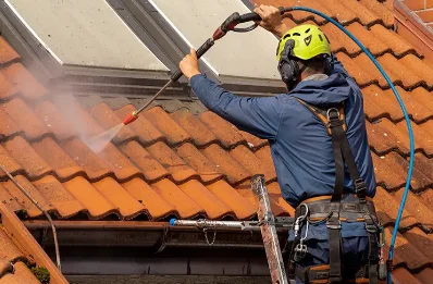Démoussage et hydrofuge de toiture à Raucourt