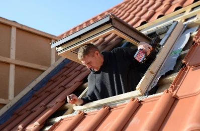 Pose de fenêtres de toit Velux à Raucourt